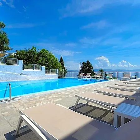 Siora Leni Hotel 2*